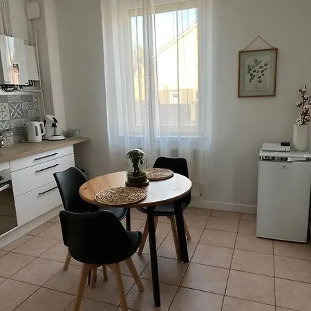 Appartement Lumineux Parking Prive Gratuit